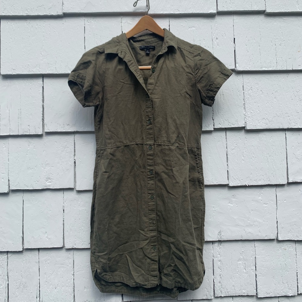 Banana republic short army green collared dress with pockets